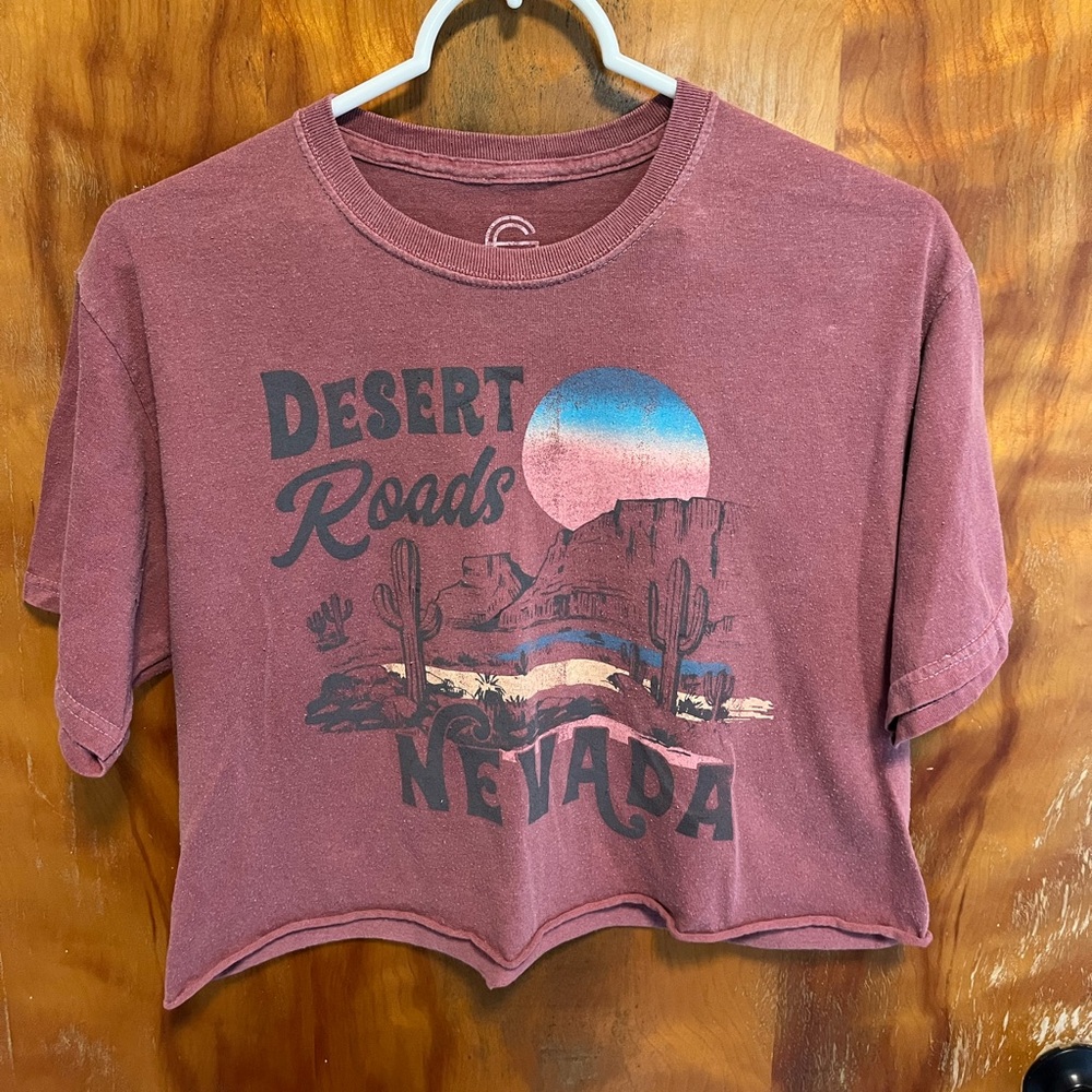 Desert Roads Nevada Graphic Crop Top - Maroon